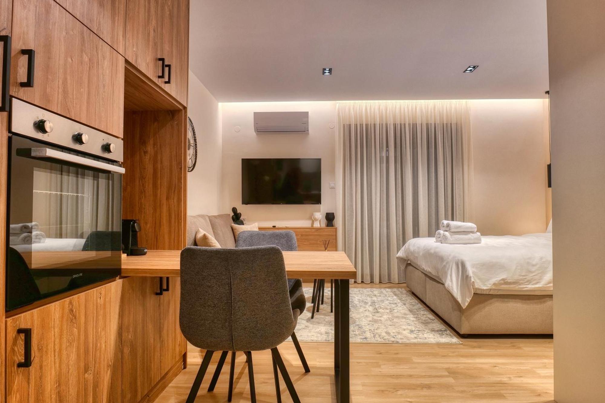 Harmony Center Luxury Apartment Комотіні Екстер'єр фото